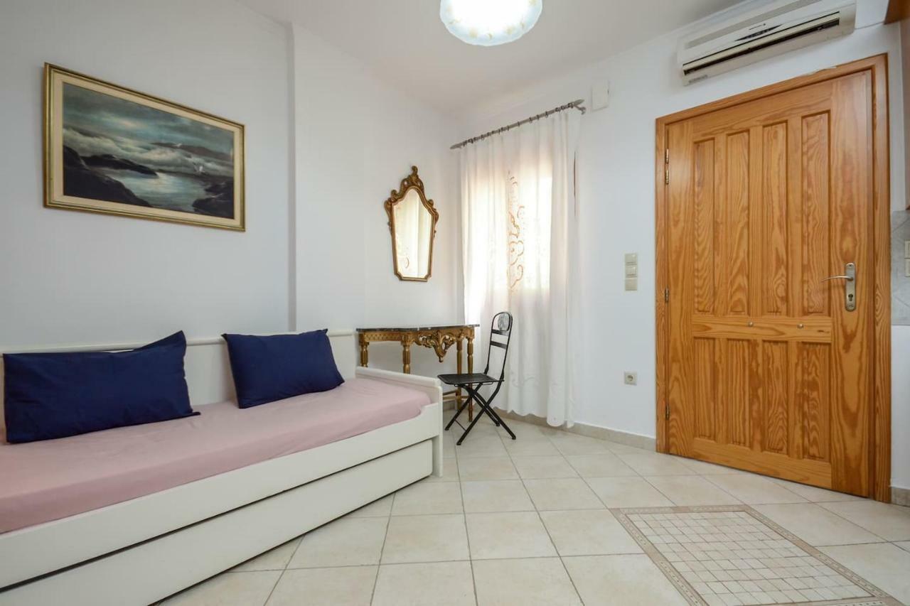 Independent AGAPITOS APART , 2BDRM, private patio Naxos City Extérieur photo